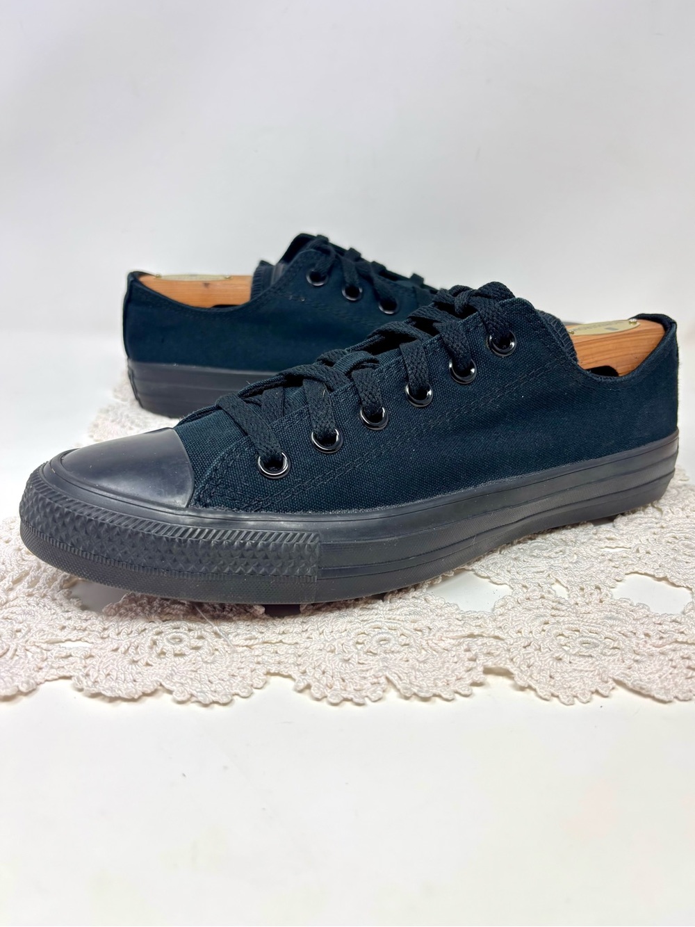 Converse Chuck Taylor All Star Low Top Triple Black Shoes Women’s 9 #M5039 EUC